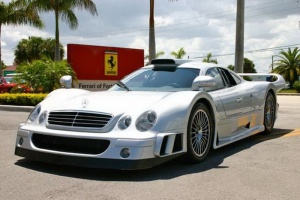 Mercedes-Benz CLK GTR előről