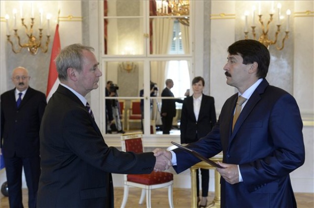 Bara Zoltán a Gazdasági Versenyhivatal Versenytanácsának új tagja