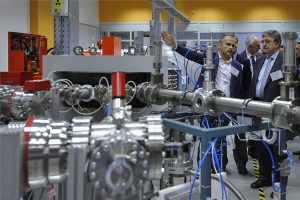 Átadták a debreceni atommagkutató új gyorsítóját