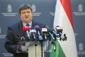Tállai András sajtótájékoztatója a személyszállítási szolgáltatás adózásáról 