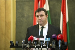 Palkovics László sajtótájékoztatója