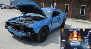 Törött Dodge Challenger Hellcat
