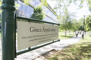 Göncz Árpádról neveztek el sétányt Szegeden