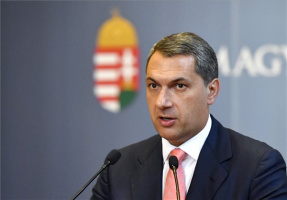 Lázár János sajtótájékoztatója