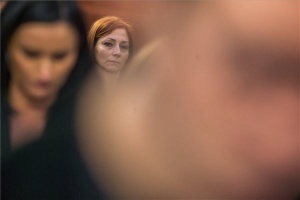 Kilenc évre ítélték a volt barátnőjét lúggal leöntő orvost