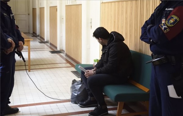 Illegális bevándorlás - Elrendelték a terrorizmus finanszírozásával gyanúsított pár előzetes letartóztatását 