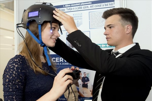 Átadták az Ifjúsági tudományos és innovációs tehetségkutató verseny díjait