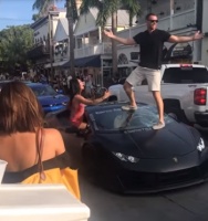 Lamborghini Huracan törött szélvédő