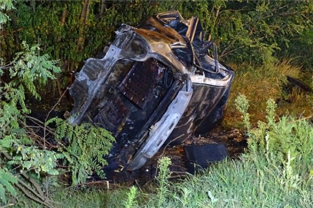 Három ember meghalt balesetben a 44-es főúton