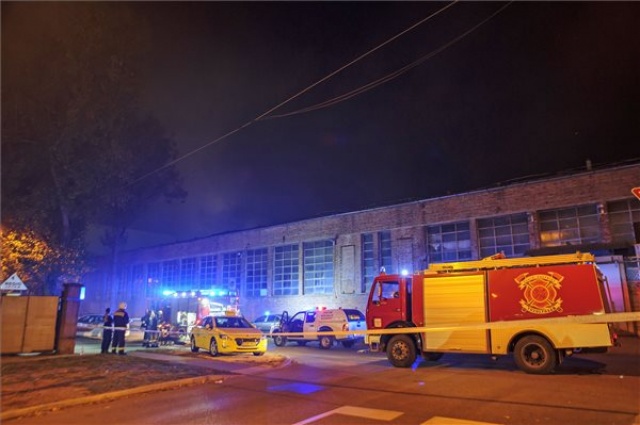 Kigyulladt egy raktérépület Kelenföldön
