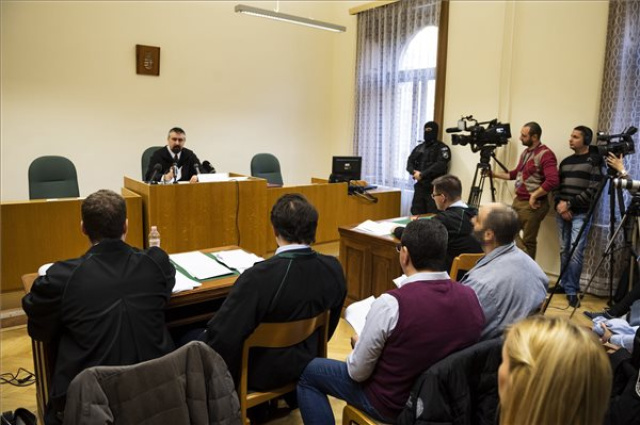 Az Ahmed H. kontra Miniszterelnöki Kabinetiroda polgári per tárgyalása Budapesten