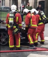 Porsche Cayman vs tűzoltók
