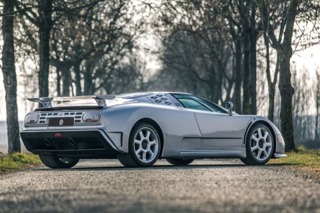 Bugatti EB110 SS
