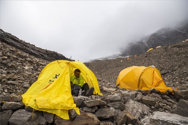 Lengyel Ferenc a Manaszlu alaptáborában