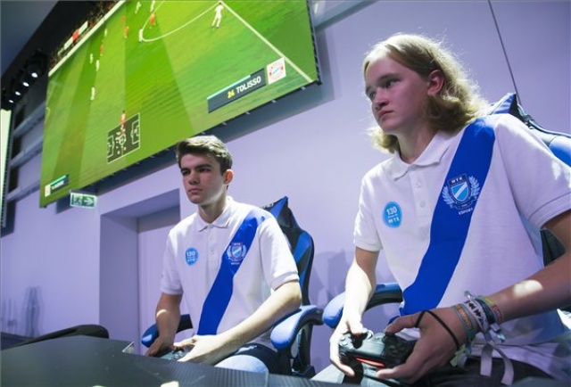 Átadták az MTK Esport Arénát az Új Hidegkuti Nándor Stadionban 
