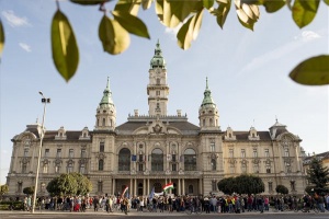 Önkormányzat 2019 - Ismét tüntettek Borkai Zsolt ellen Győrben