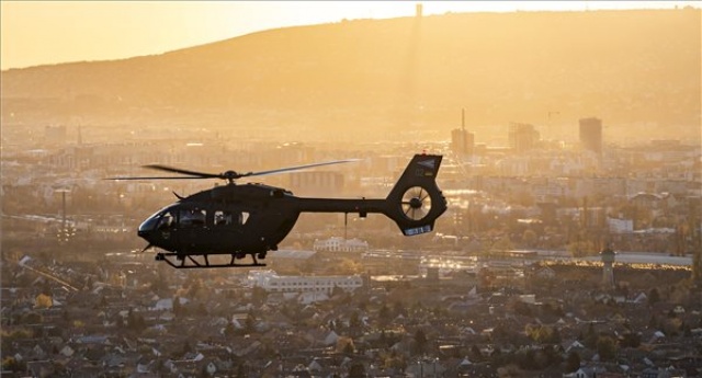 Bemutatták a honvédség új helikoptereit