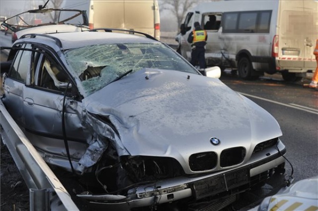 Teljes útzár a 4-es főút Üllőt elkerülő szakaszán