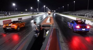 Ford Mustang Shelby GT500 vs McLaren 720s