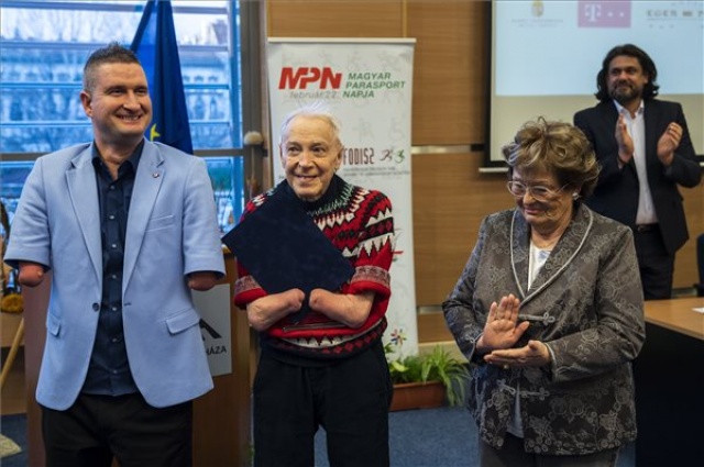 Díjakat adtak át a magyar parasport napja alkalmából 