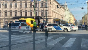 Rendőri intézkedés az Anna-kútnál