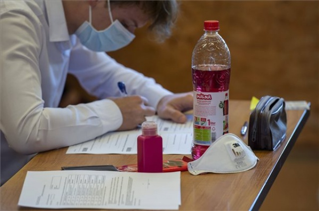 Érettségi - A magyar nyelv és irodalom írásbelikkel megkezdődtek a vizsgák