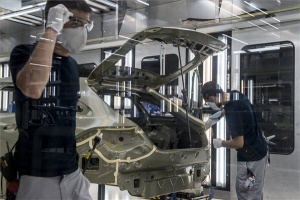 Koronavírus - Több mint 120 óvintézkedést vezettek be a kecskeméti Mercedes-gyárban