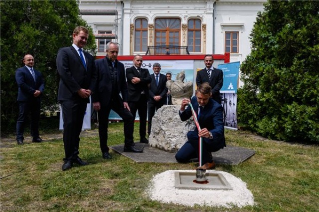 Megújul a várpalotai Zichy-kastély és a Trianon Múzeum