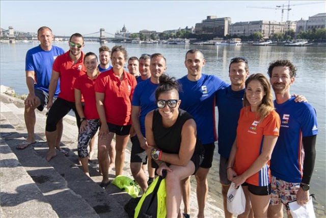 Klasszis magyar sportolók SUP-oltak a Dunán, új elem az Ötpróba-sorozatban