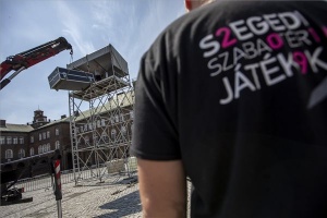 Szegedi Szabadtéri Játékok - épül a szabadtéri színpad