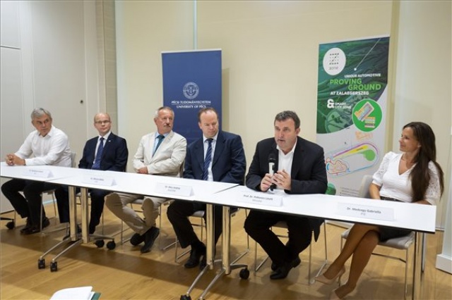 Együttműködik a pécsi egyetem és a zalai tesztpálya