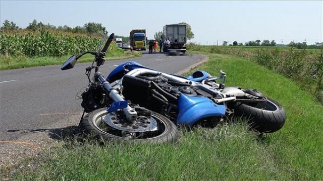 Meghalt egy motoros Kiskunfélegyháza és Tiszaalpár között