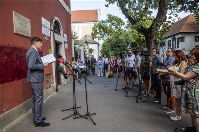 Petrás Incze János moldvai születésű minorita szerzetes szegedi emléktáblájának avatása
