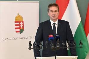 Völner Pál sajtótájékoztatója
