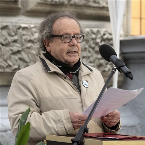 Emléktáblát avattak Hévey Gyula embermentő katolikus papnak Terézvárosban 