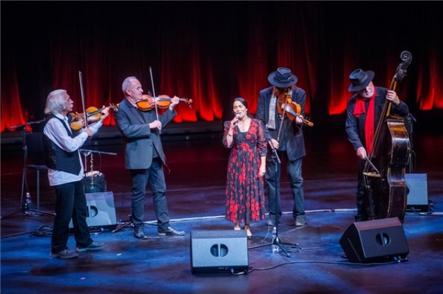 CAFe Budapest - Lakatos Mónika átvette a Womex életműdíját