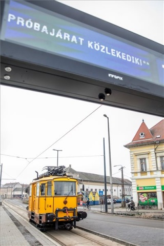 Elkezdődött a hódmezővásárhelyi villamosvonal tesztelése
