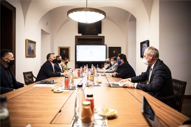 Koronavírus - Orbán Viktor járványügyi szakemberekkel egyeztetett