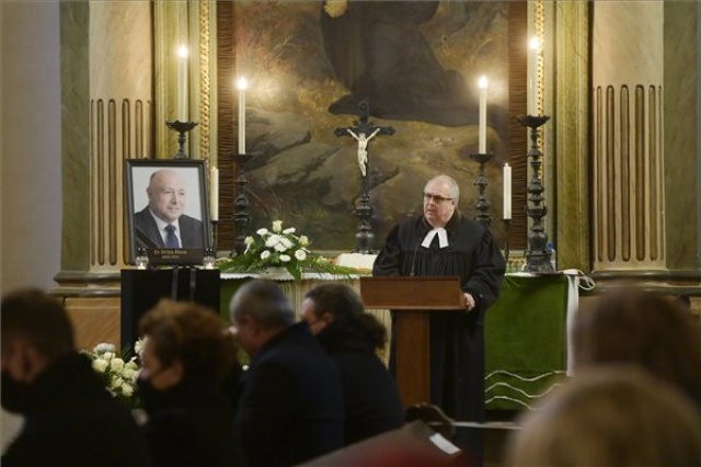 Végső búcsút vettek Kriza Ákostól