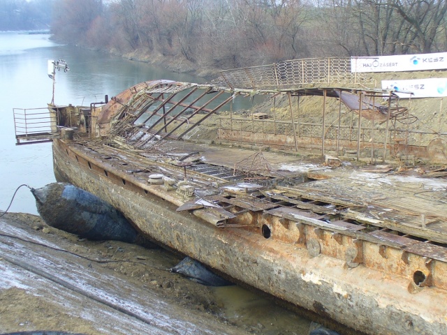Szőke Tisza roncs