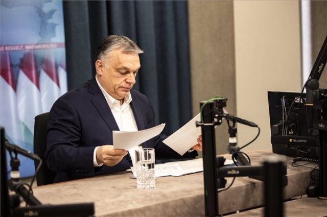 Miniszterelnöki interjú a Kossuth Rádióban