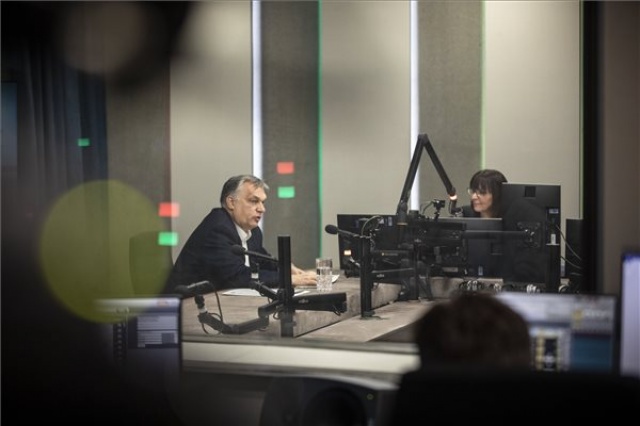 Miniszterelnöki interjú a Kossuth rádióban