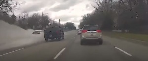 KIA Stinger aquaplaning