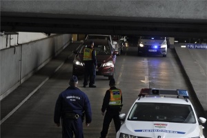 Késsel próbáltak kirabolni egy pénzszállítót Kőbányán