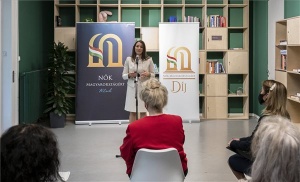 Koronavírus - A járvány idején helytálló nőket díjazza a Nők Magyarországért Klub az idén is