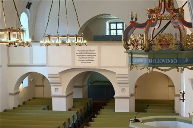 Felszentelték a magyar állami támogatással megújított sepsiszentgyörgyi vártemplomot