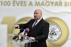 Németh Szilárd köszöntötte az olimpikon birkózókat, Szőke is megkapta a jutalmat