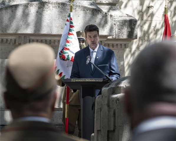 Megemlékezés a magyar honvédelem napján Görgei Artúr sírjánál