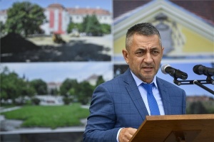 Egyházművészeti kiállítással nyitotta meg kapuit a közönség előtt a nagyváradi püspöki palota