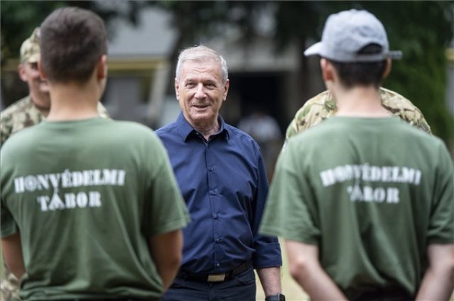 Honvédelmi tábor Bátonyterenyén